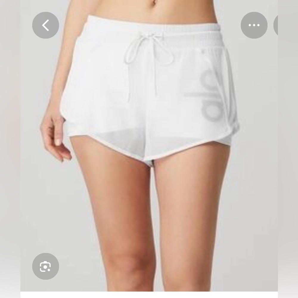 ALO Yoga White Women's Athletic Shorts with Drawstring Waist
